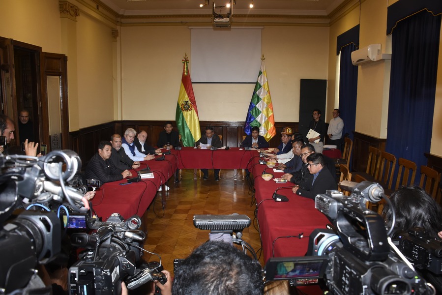 Arce asegura que acuerdo en el Legislativo muestra triunfo del diálogo y la racionalidad sobre planes de violencia y desestabilización