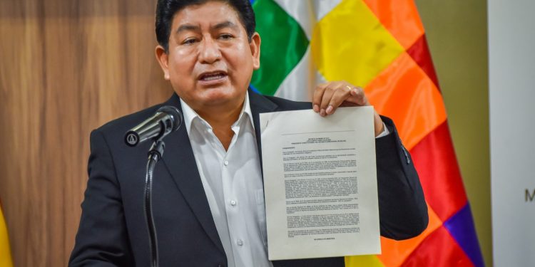 Montaño revela que deuda a extrabajadores del exSNC data de 2006, Gobierno ordena pago