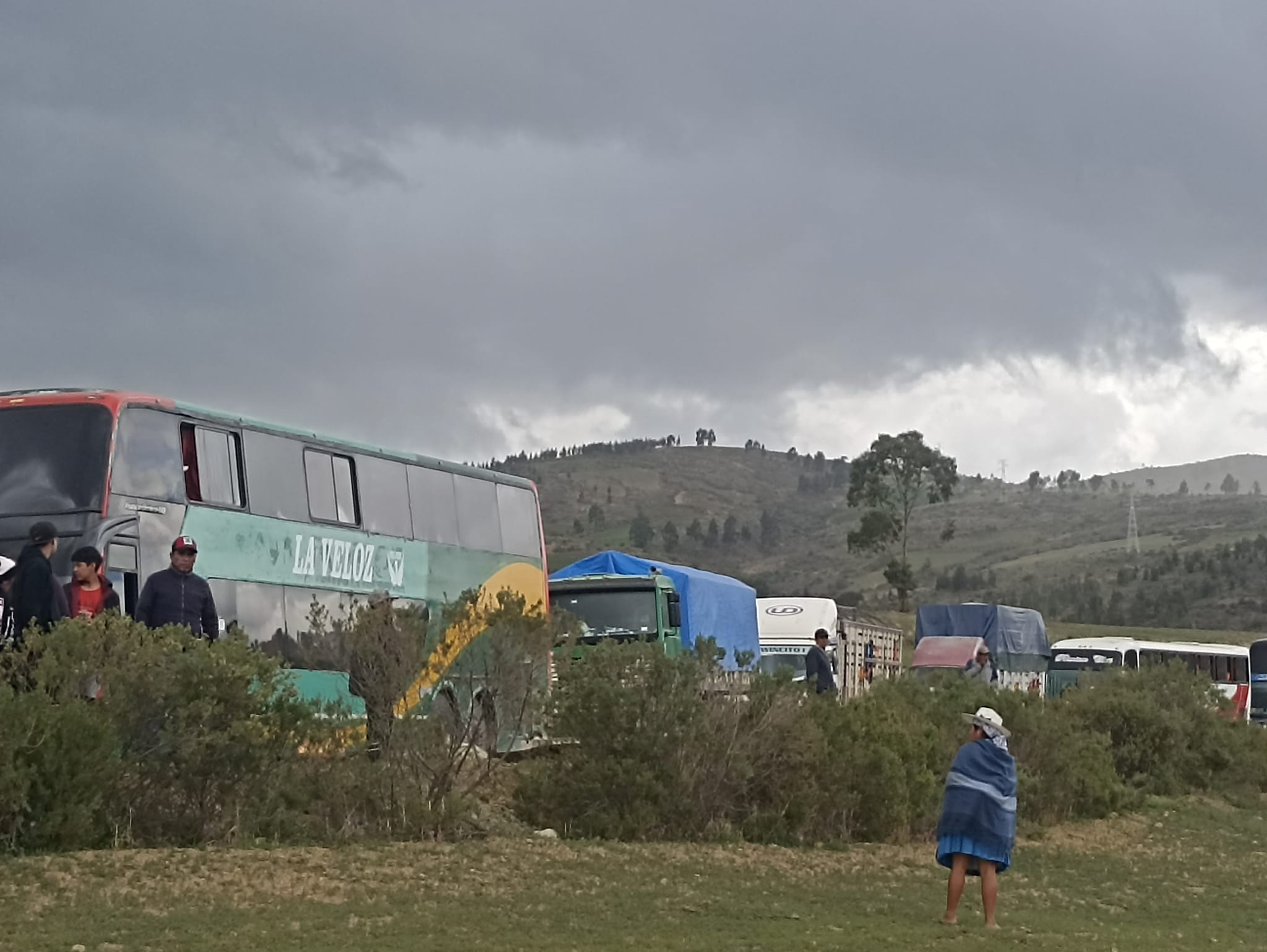 Analista asegura que Morales pagará el costo político del bloqueo de caminos