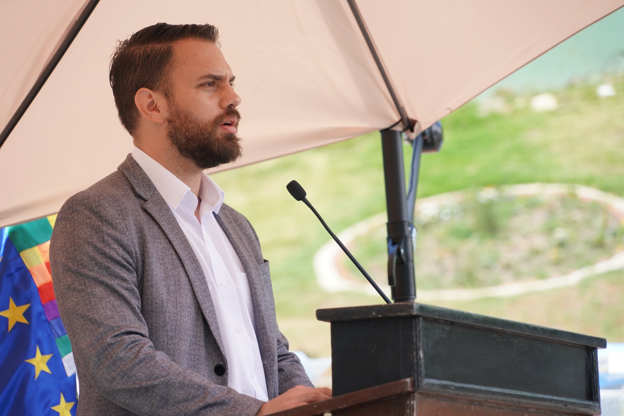 Bloqueo “evista” deja 73 policías heridos, daños en carreteras y subida de precios, Ministerio de Gobierno no descarta acción penal