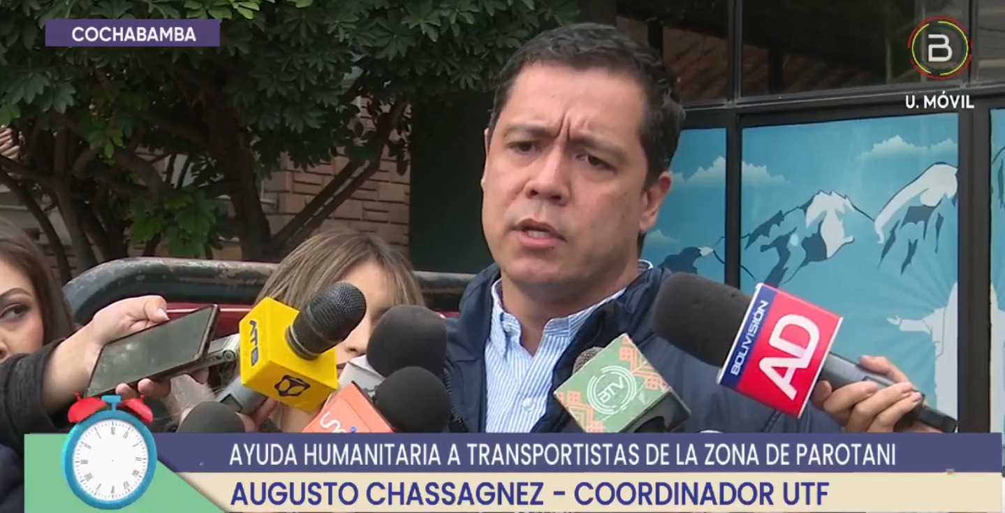 Gobierno envía dos toneladas de raciones secas y agua a transportistas varados por bloqueos