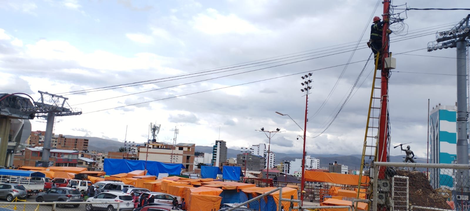 ENDE toma medidas preventivas para optimizar el servicio eléctrico en el Carnaval de Oruro