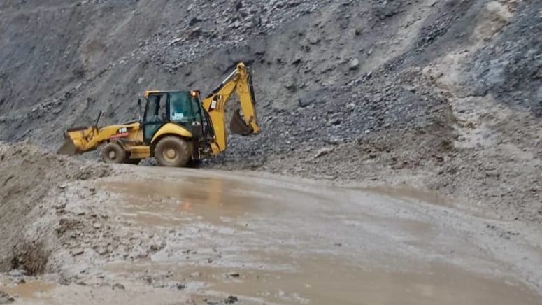 ABC atiende desplome de plataforma en la ruta Unduavi – Chulumani