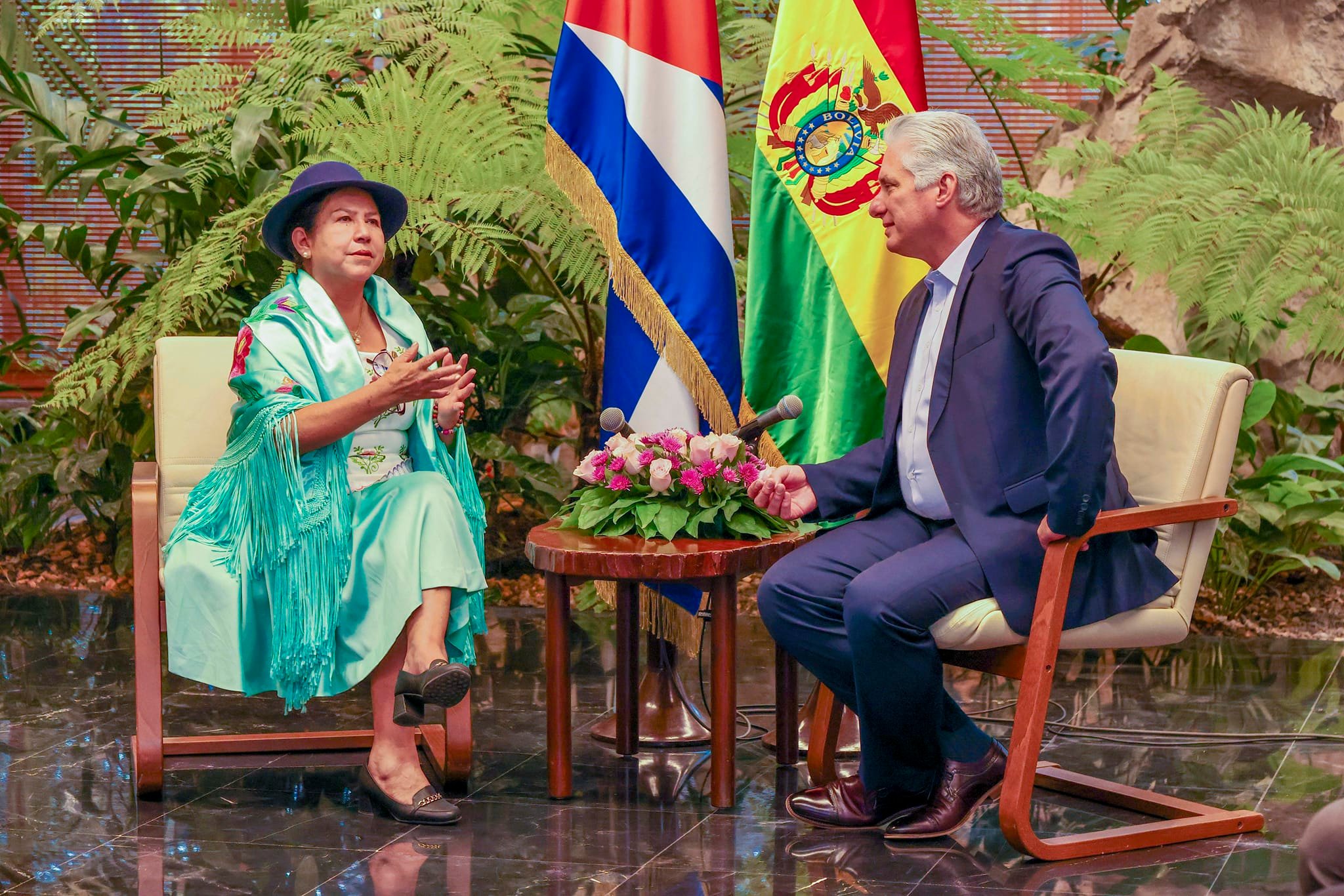Gobiernos de Bolivia y Cuba se reúnen para fortalecer relaciones bilaterales 