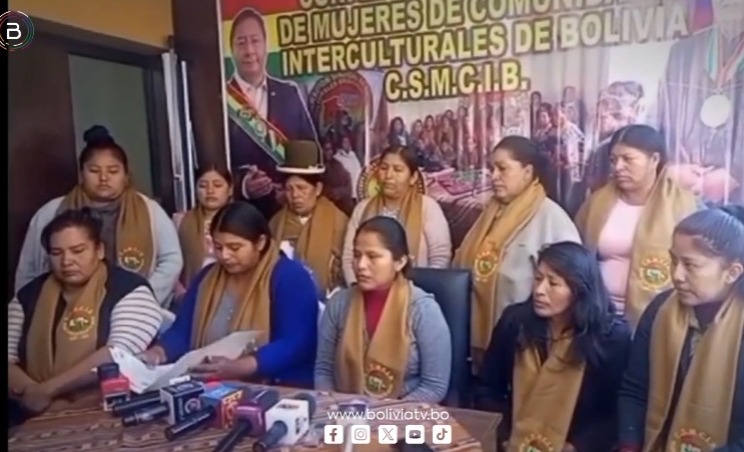 Interculturales destituyen temporalmente a Benigna Mamani por faltas graves a su reglamento 