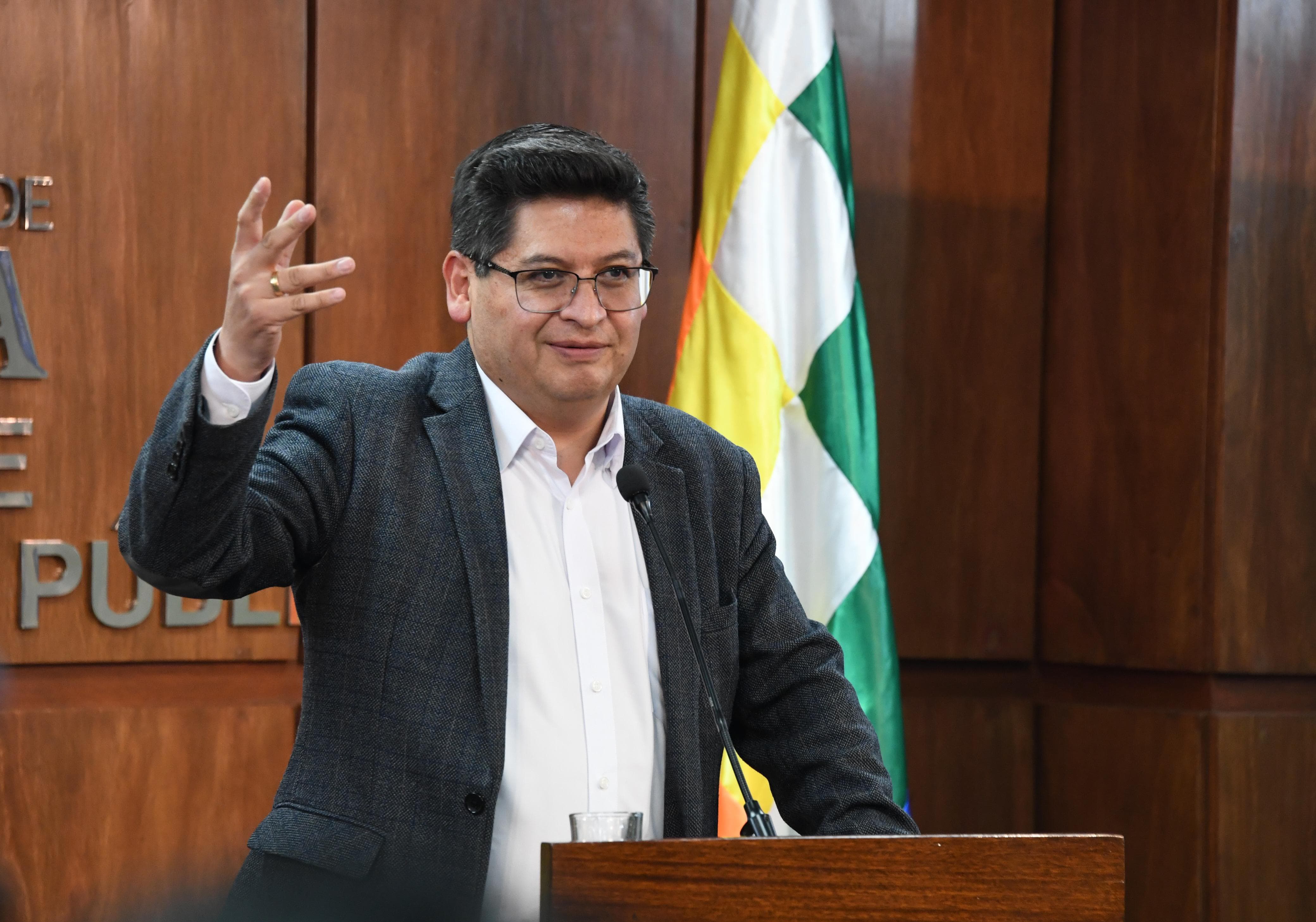 Argentina compromete a Bolivia pagar deuda por el gas hasta abril