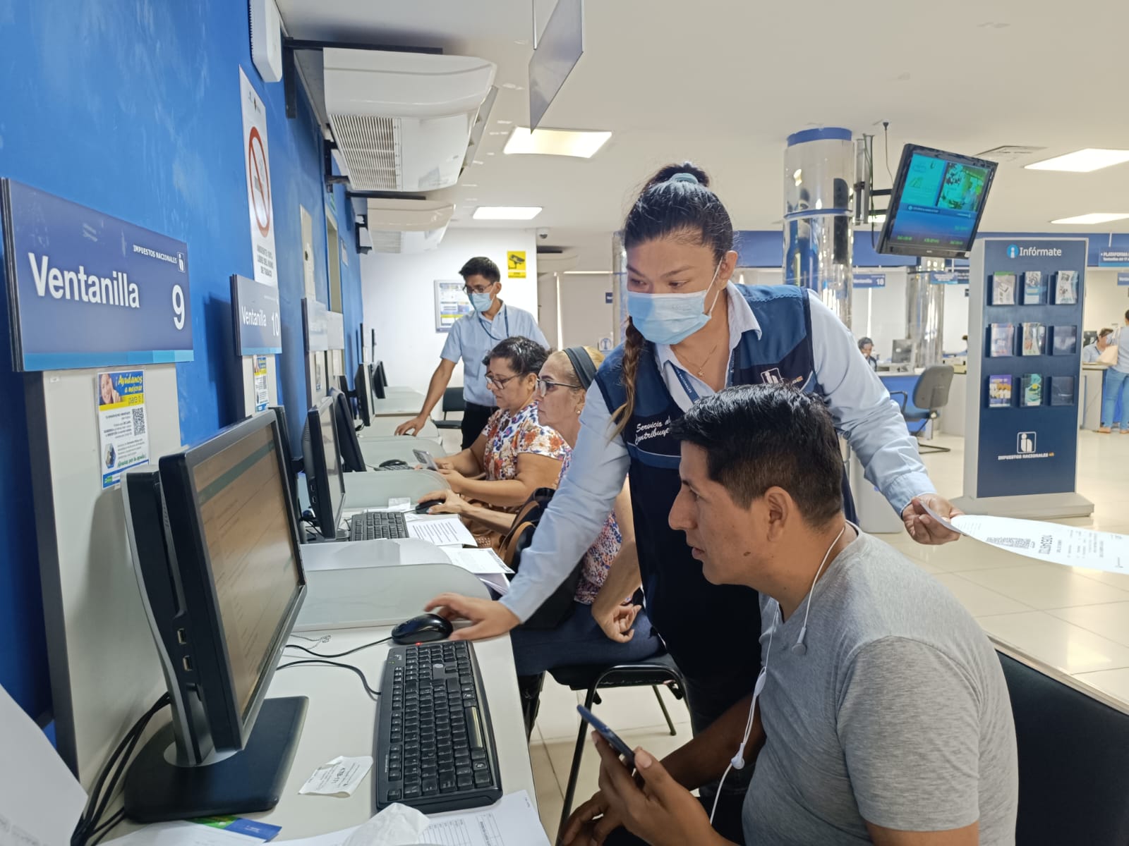 Contribuyentes en Santa Cruz destacan la ayuda que brindan los Kioscos Tributarios de Impuestos
