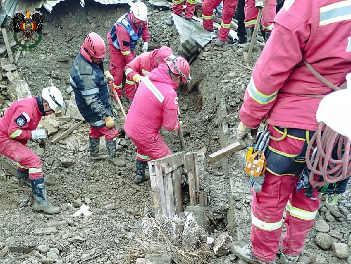 Deslizamiento afectó a varias viviendas en Achocalla, damnificados claman ayuda 