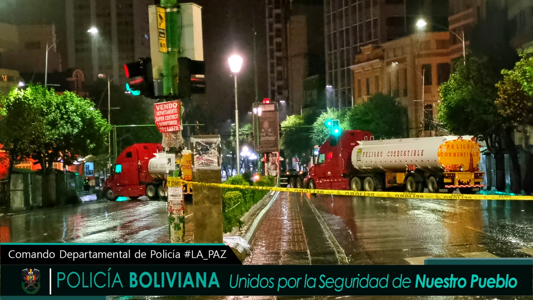 Policía arresta a 15 choferes de cisternas que bloquean el centro de La Paz