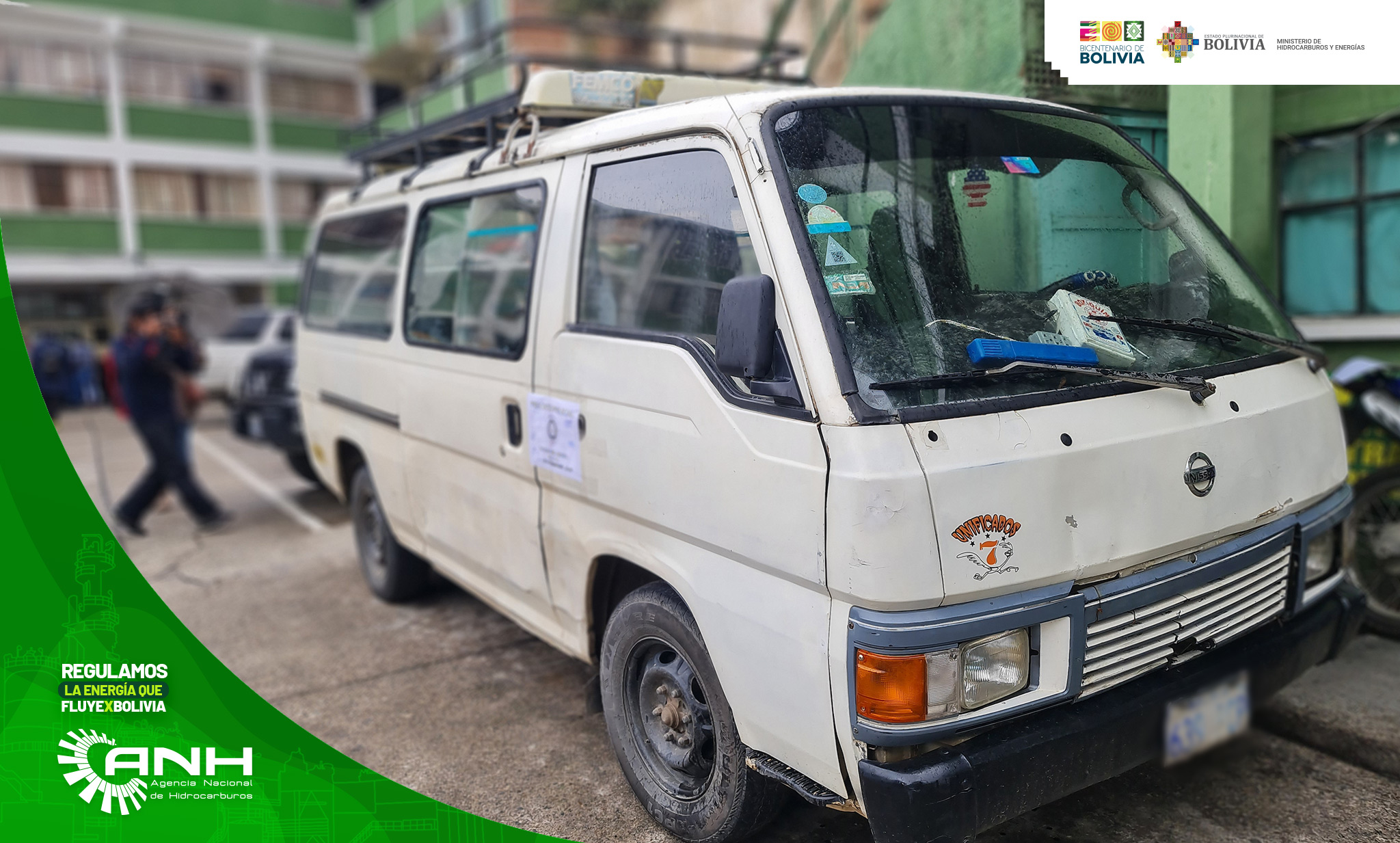 ANH intercepta minibús y detienen al chofer por cargar de más de 2.000 litros de combustible