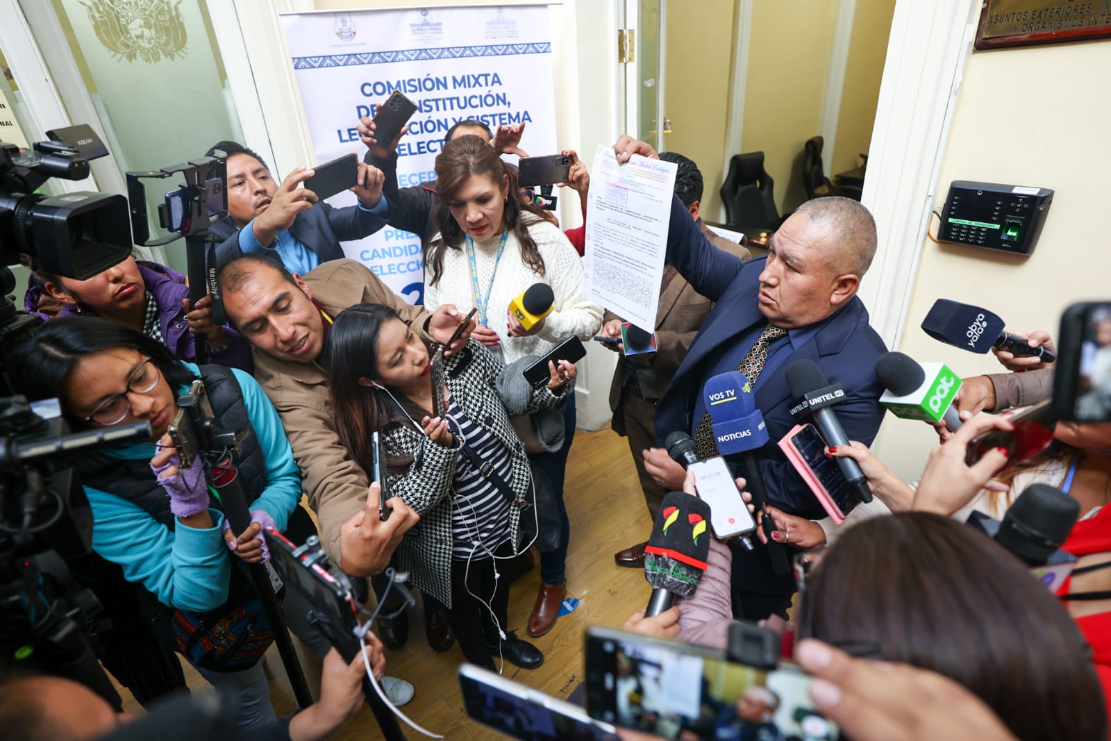 Abogado Cyborg Kanashiro Bronnkss, primer postulante registrado para el Tribunal Constitucional