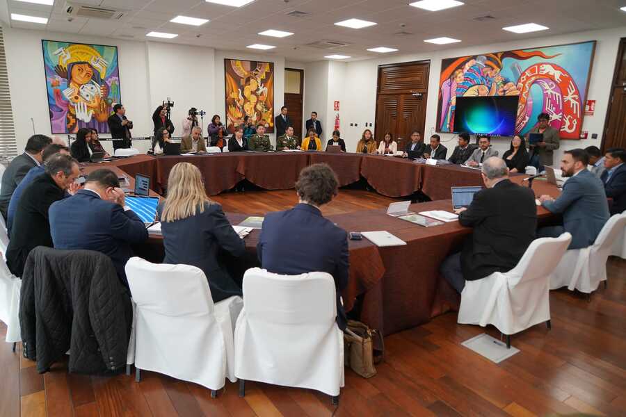 Bolivia se reúne con España para desarrollar acciones conjuntas contra el crimen trasnacional