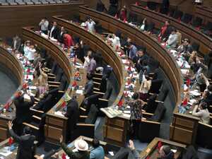 Con un voto de diferencia, Diputados aprueba crédito de $us 176 millones para la carretera Confital-Bombeo