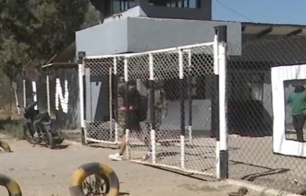 Allanan oficinas de la Cossmil y del regimiento Cotapachi por el fallido golpe de Estado