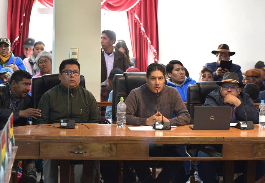 Gobierno garantiza inversión de Bs 280 millones en proyectos de agua y saneamiento básico para Oruro