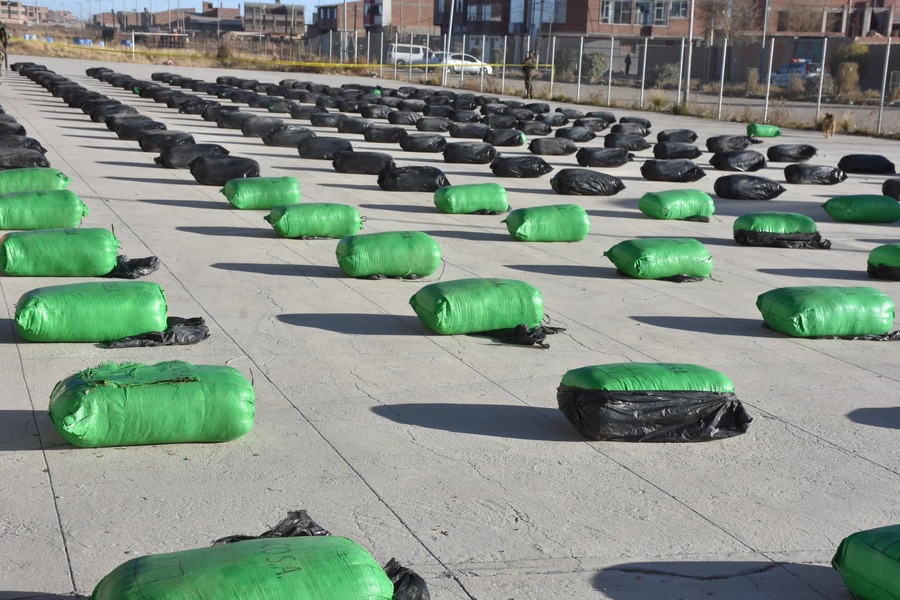 Felcn secuestra más de 7.300 libras de coca peruana que pretendía ser destinada al narcotráfico 