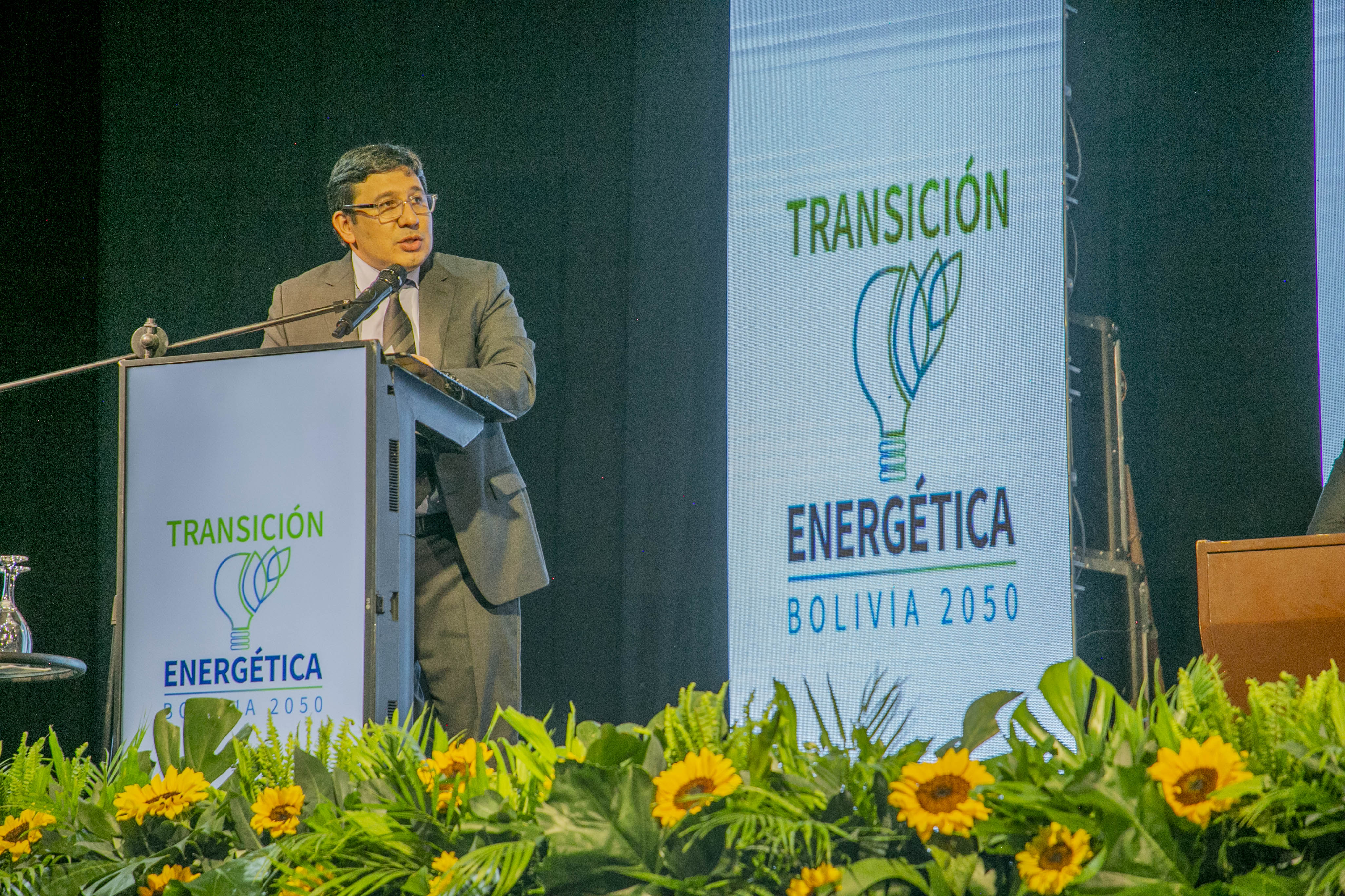 El ministro Franklin Molina. Foto: Min. Hidrocarburos.