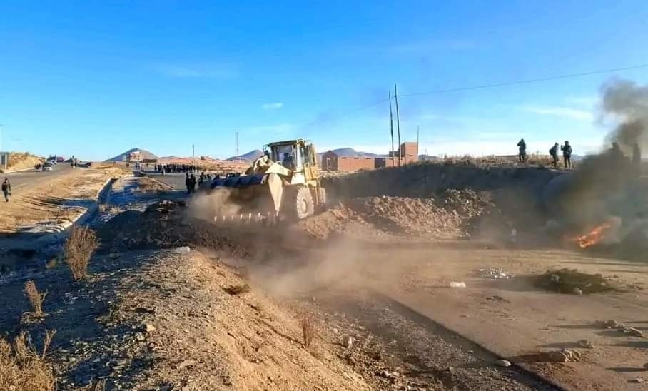 Vías Bolivia reporta pérdidas de Bs 1,7 millones en siete días de bloqueo en Caracollo