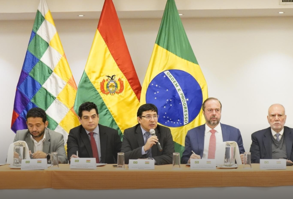 Bolivia y Brasil fortalecerán cooperación en la producción de gas, fertilizantes y litio