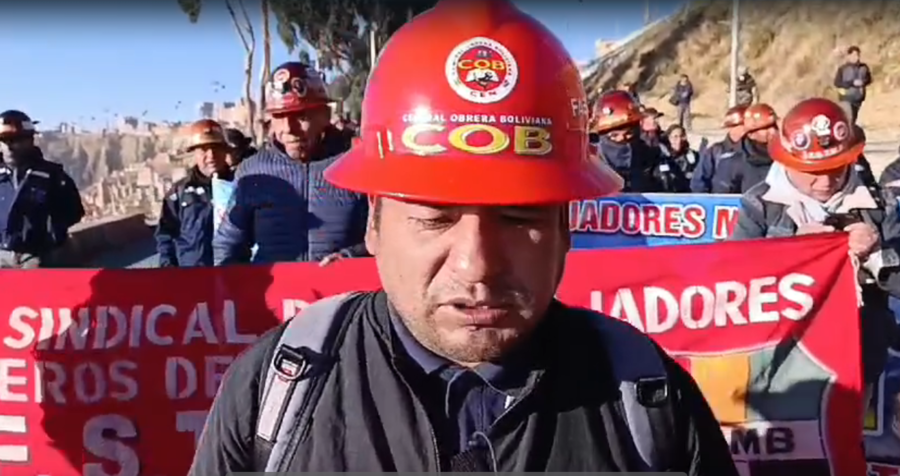 COB marcha para reivindicar su lucha por la democracia