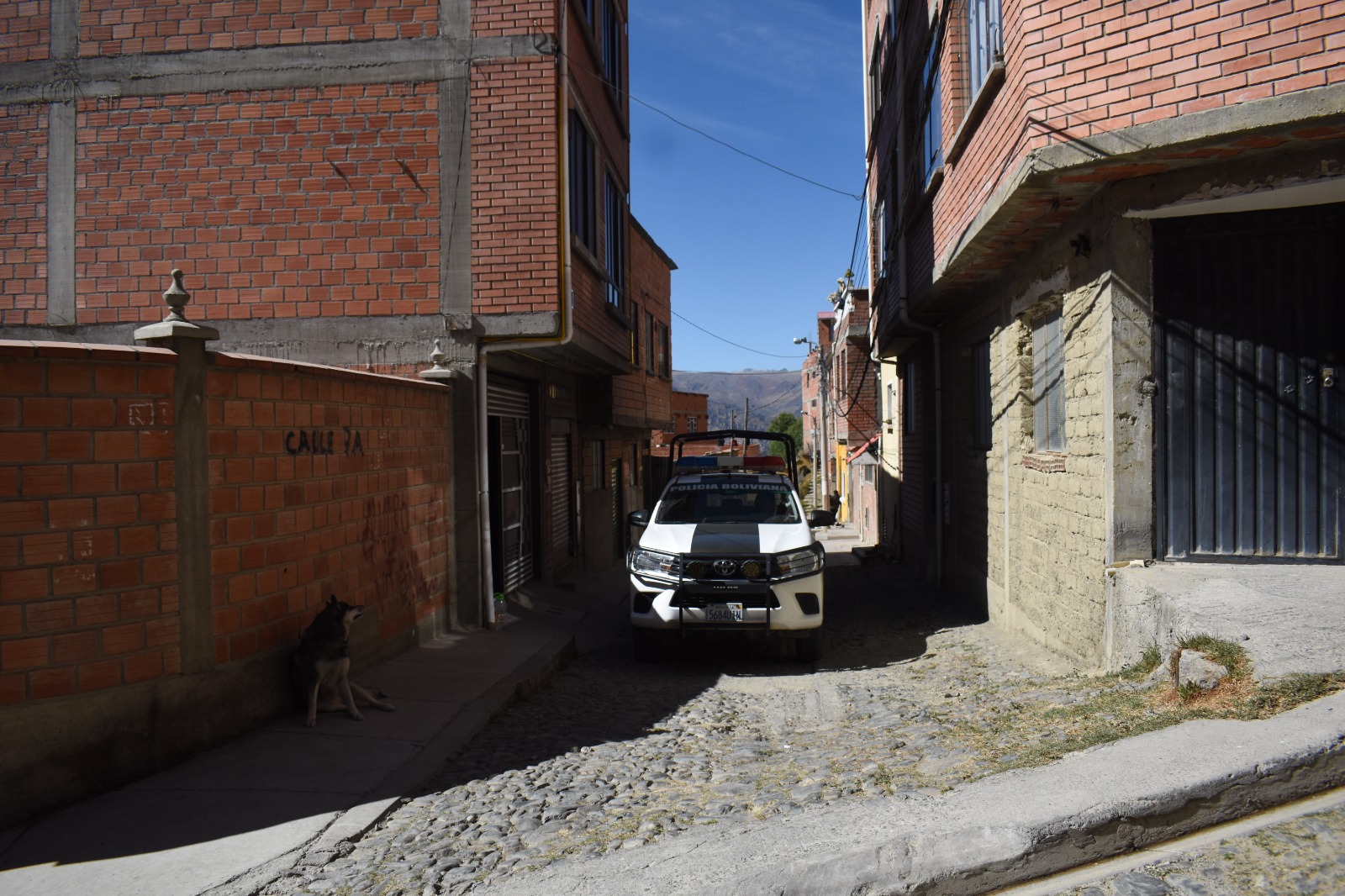 Aprehenden a policía sospechoso del feminicidio de su esposa en La Paz