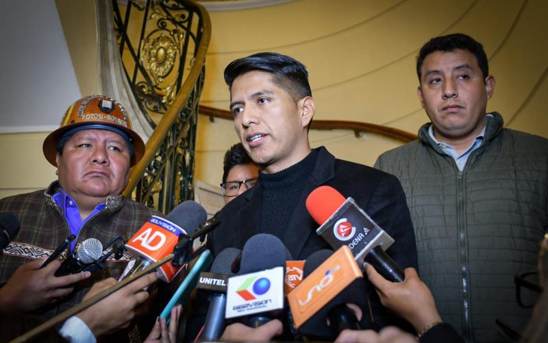 Presidente del Senado revela que firmó Declaración que suspende primarias