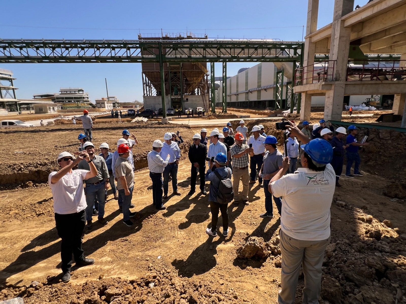 Gobernador de Santa Cruz califica a la Siderúrgica del Mutún como oportunidad de desarrollo y empleo para el país