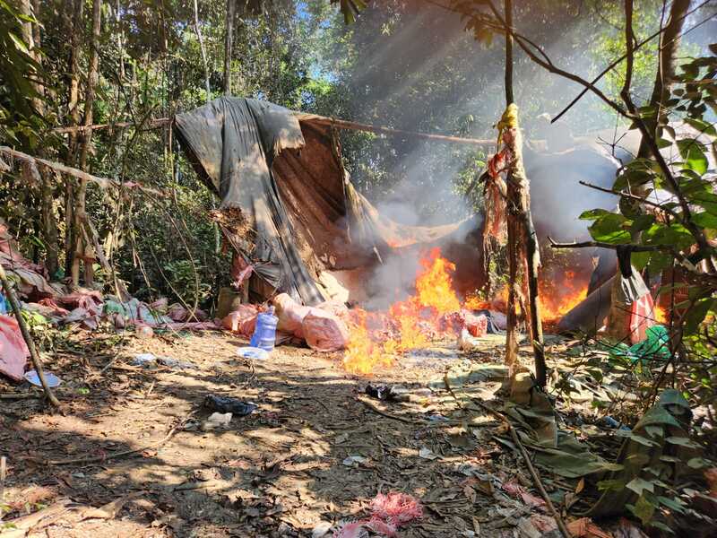 En el Chapare encuentran 27 fábricas móviles y secuestran 122 kilos de droga