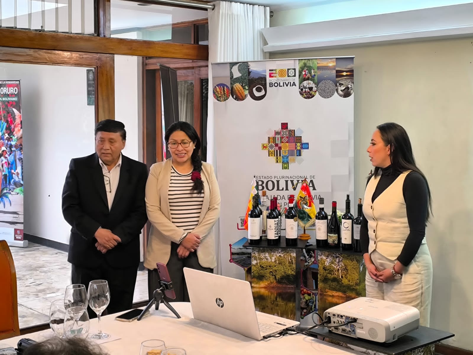 Bolivia promociona en Perú la cata de vinos y singanis de altura