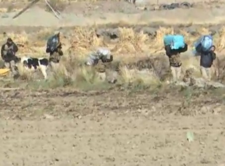 Policía es emboscada por contrabandistas, dos vehículos de la Aduana fueron dañados en Colomi