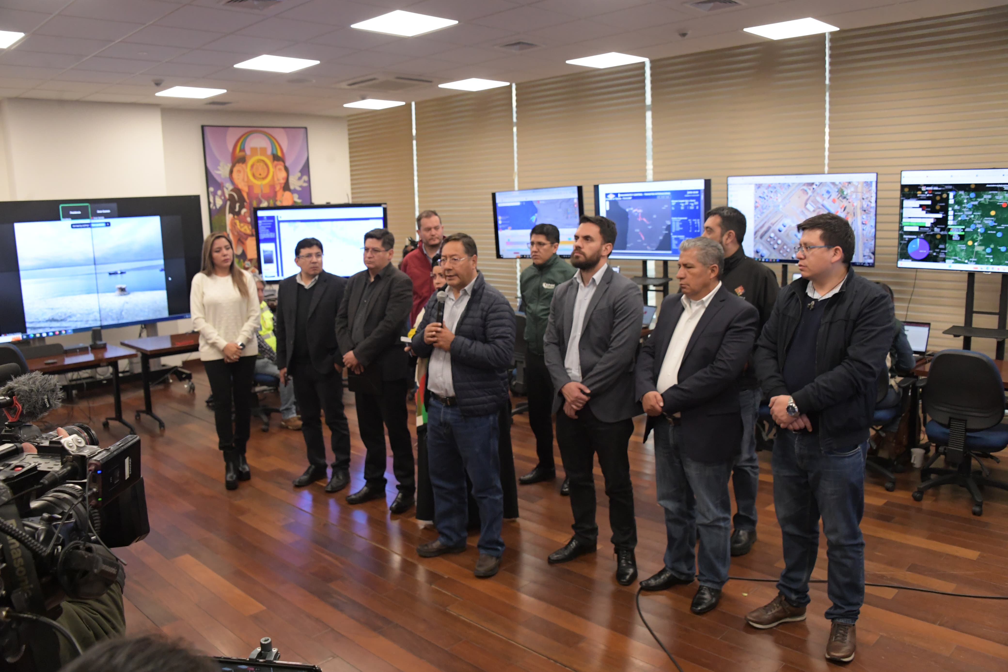 Arce ve intereses políticos y de desestabilización en pedido del transporte de acortamiento de mandato