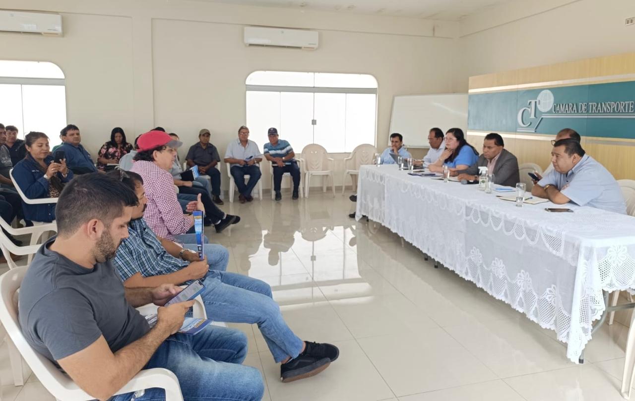 Impuestos y transporte cruceño ratifican acuerdo para seguir revisando casos tributarios