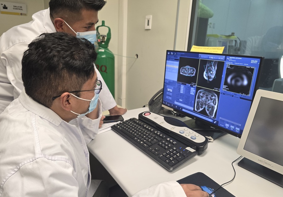 Hospital público El Alto Sur inaugura servicio de braquiterapia para tratar el cáncer de cuello uterino de afiliadas al SUS