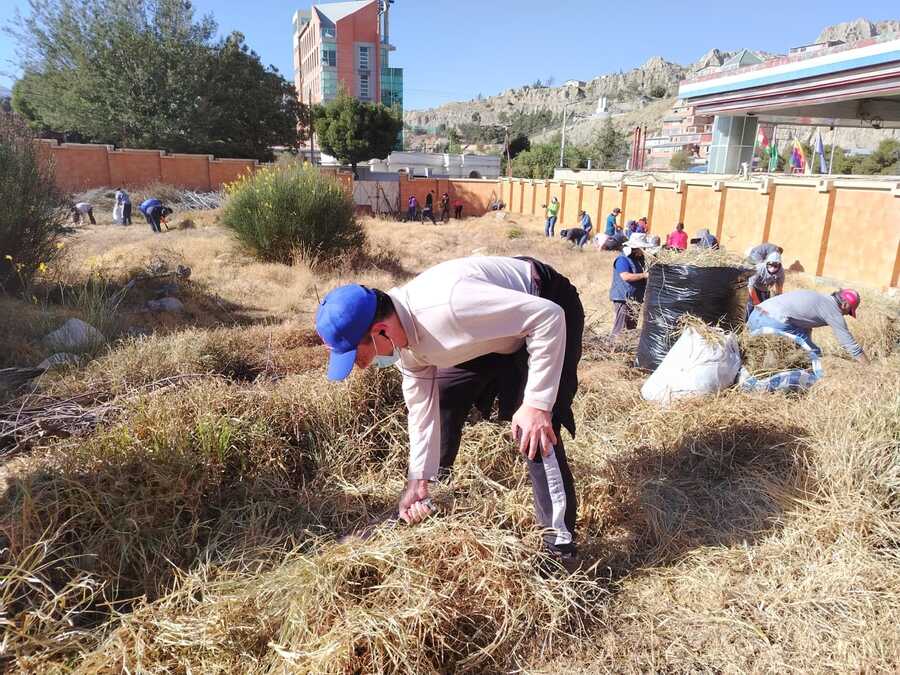 Más de 360 servidores públicos realizan tareas de restauración de espacios en institutos de rehabilitación infantil de La Paz 