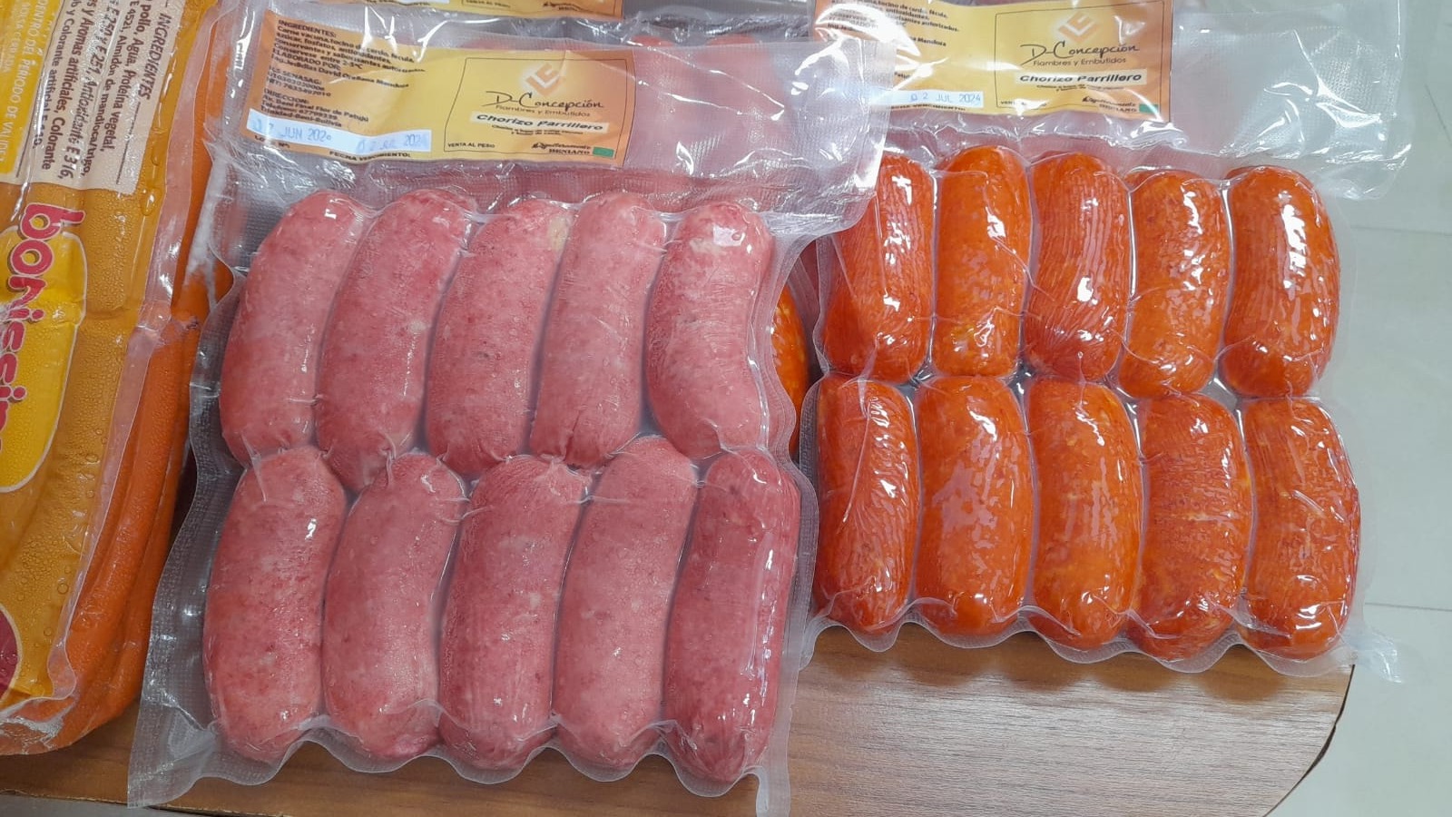 Senasag recomienda comprar embutidos con registro sanitario y verificar fecha de vencimiento 