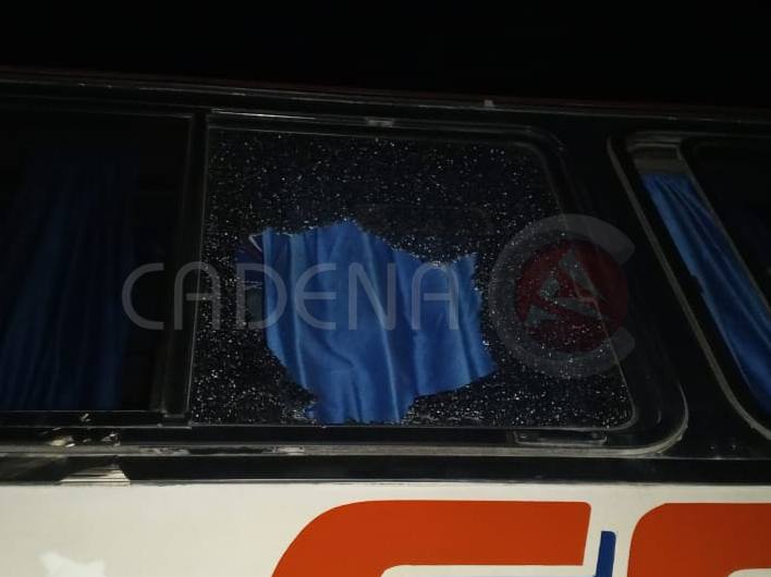 Confirman muerte de un pasajero del bus que fue atacado en la carretera Oruro – Cochabamba 