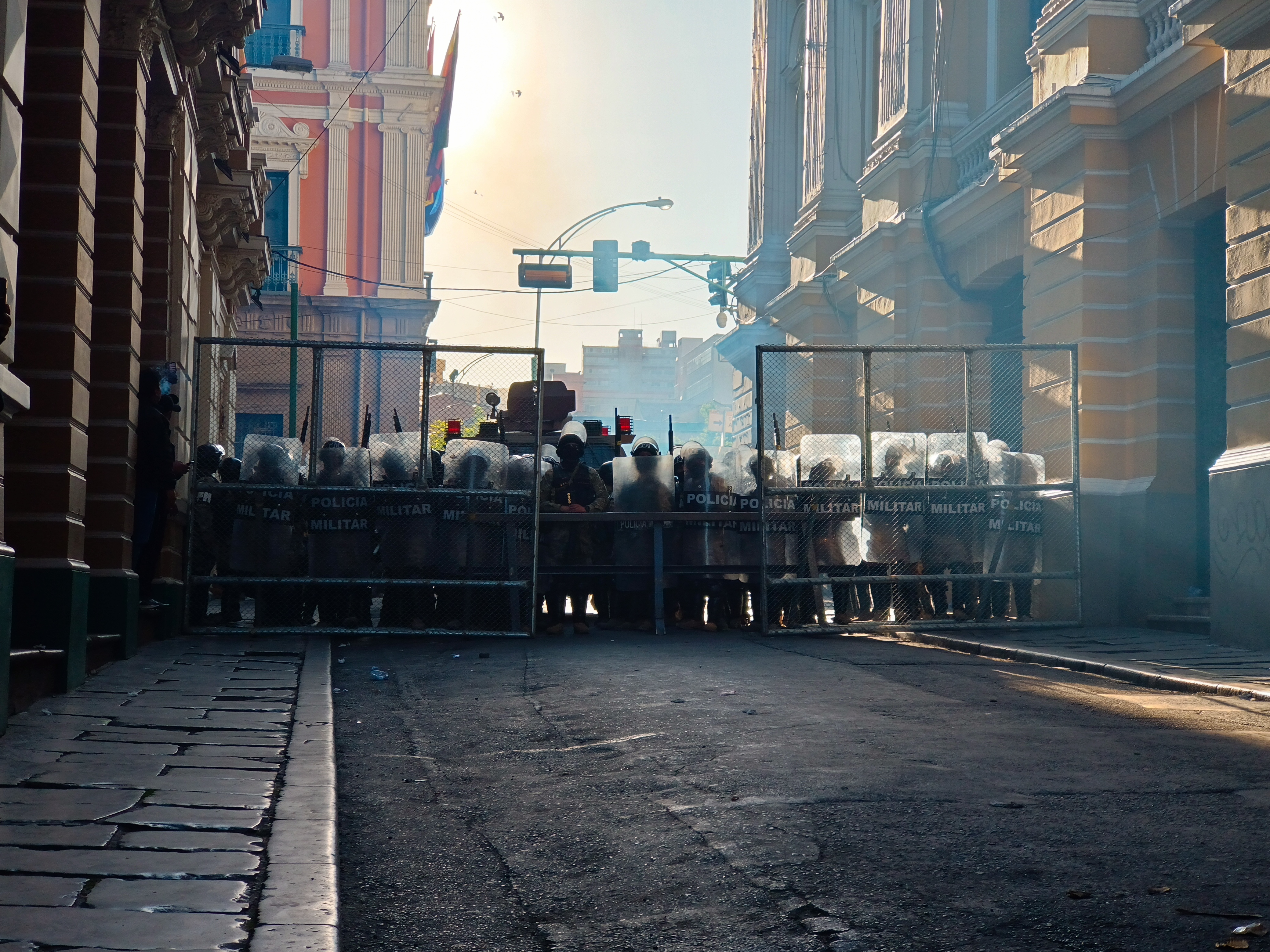 Fracasa un intento de golpe de Estado que tuvo como epicentro plaza Murillo