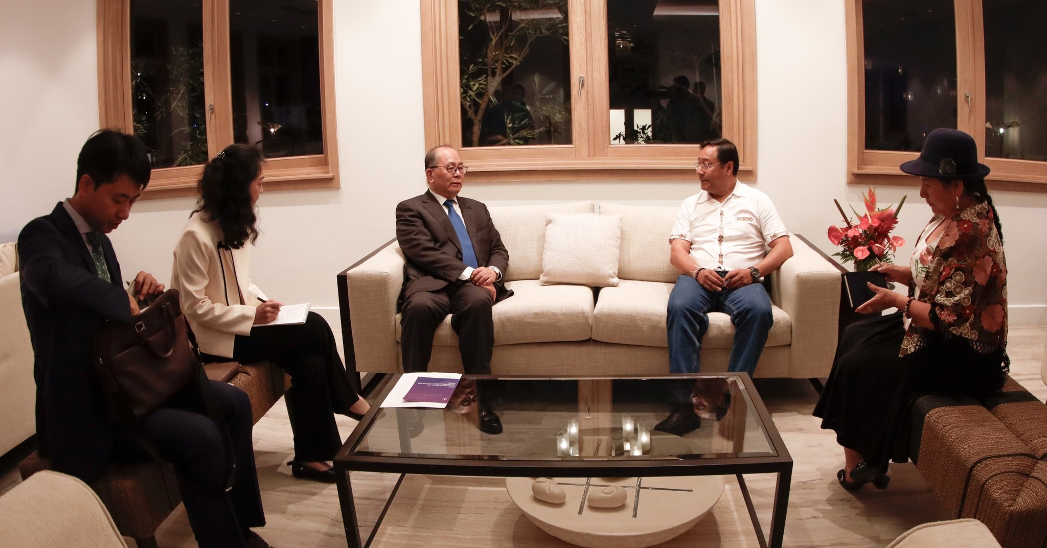 Bolivia y China reafirman cooperación en comercio, ciencia y tecnología en beneficio de ambos pueblos 