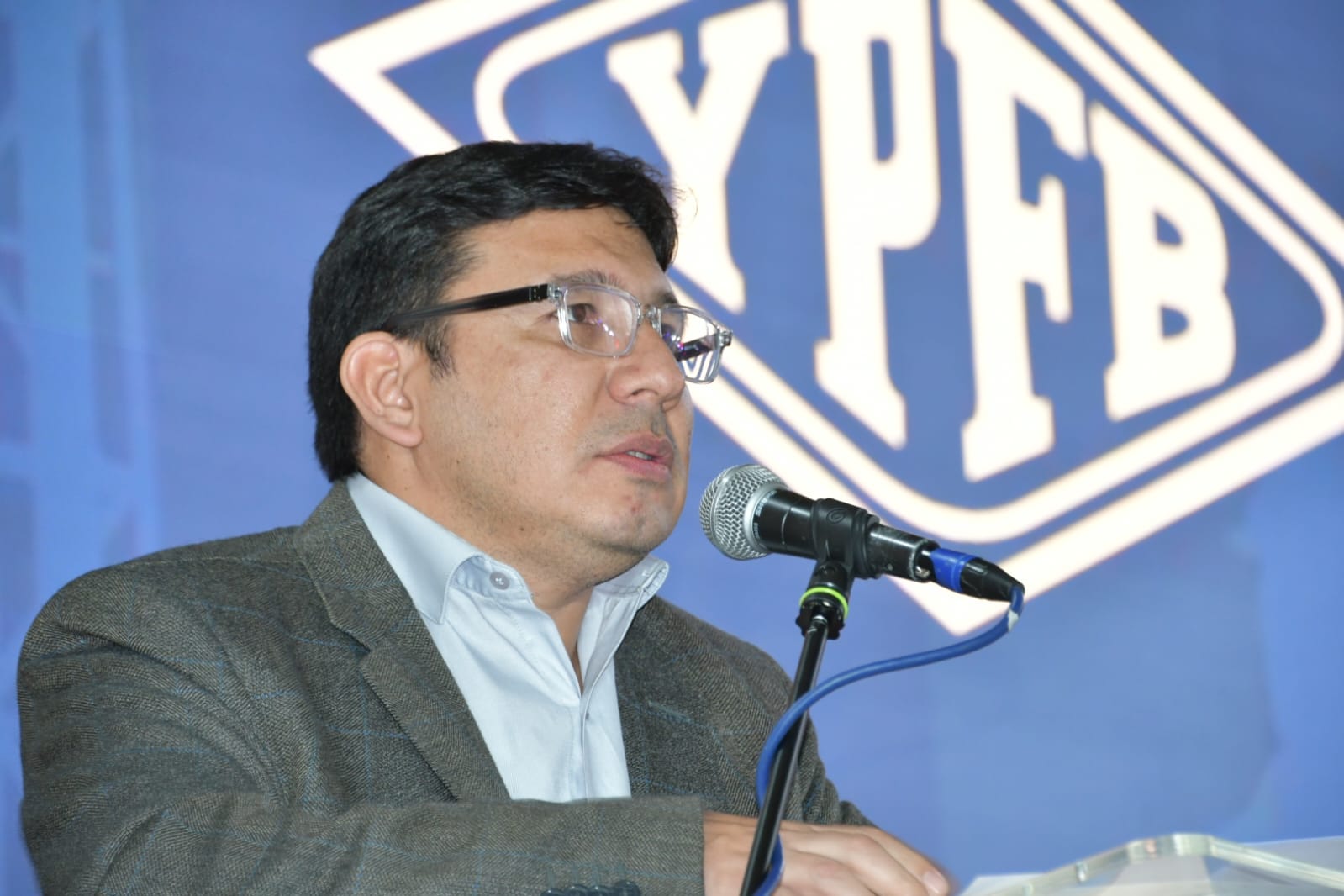 Bolivia entabla contacto con la gigante petrolera iraní NIOC