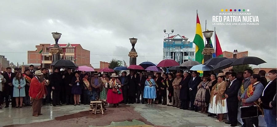 El Alto celebra su 39 aniversario con ofrendas florales, wajta a la Pachamama y misa religiosa