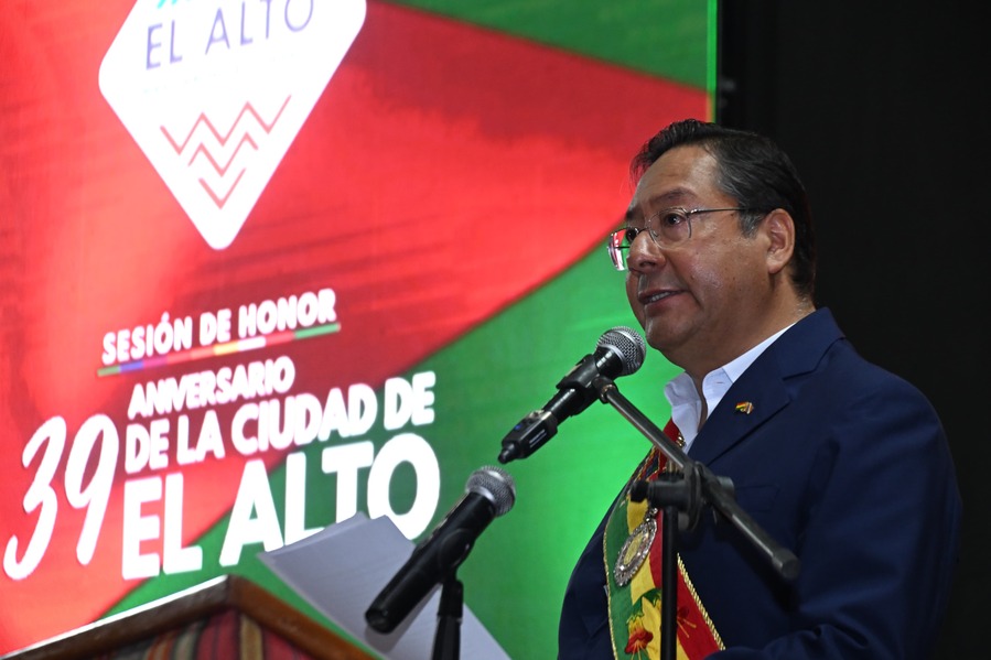 Gobierno invirtió más de Bs 940 millones en agua y saneamiento que benefician a casi un millón de personas