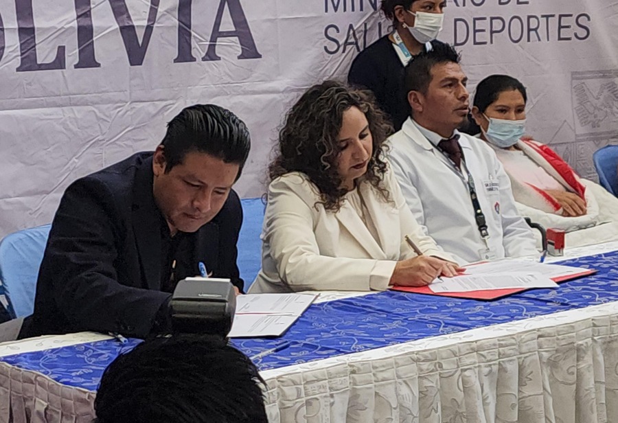 Salud inicia la transferencia de la administración del Hospital de Tercer Nivel El Alto Sur a la gobernación paceña