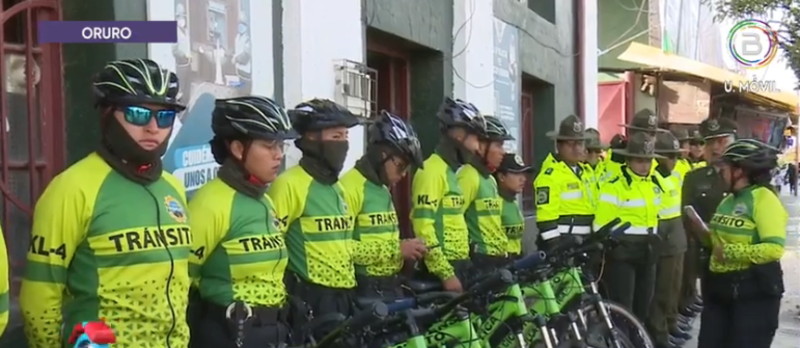 Patrulla Ciclista inicia campaña de educación vial en colegios de la ciudad de Oruro 