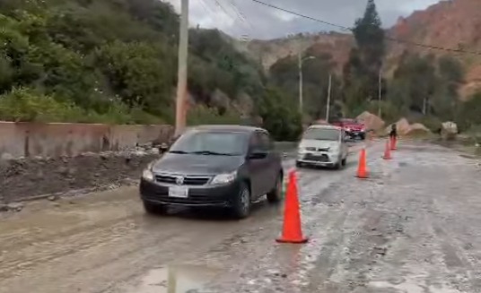 Emergencia municipal: Gobierno y alcaldía de La Paz aguardan reunión este lunes y habilitan vías de acceso a la zona sur