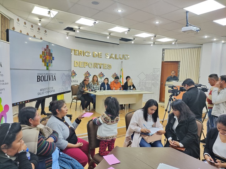 Salud lanza agenda de atención médica especializada gratuita a mujeres del 15 de marzo al 31 de mayo