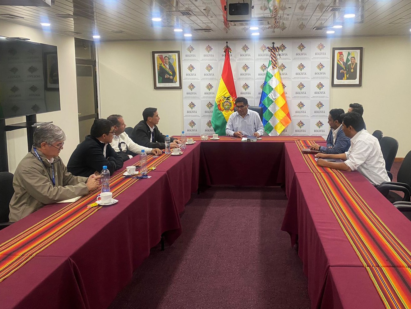 Gobierno y CAO acuerdan reuniones técnicas para exportación de carne