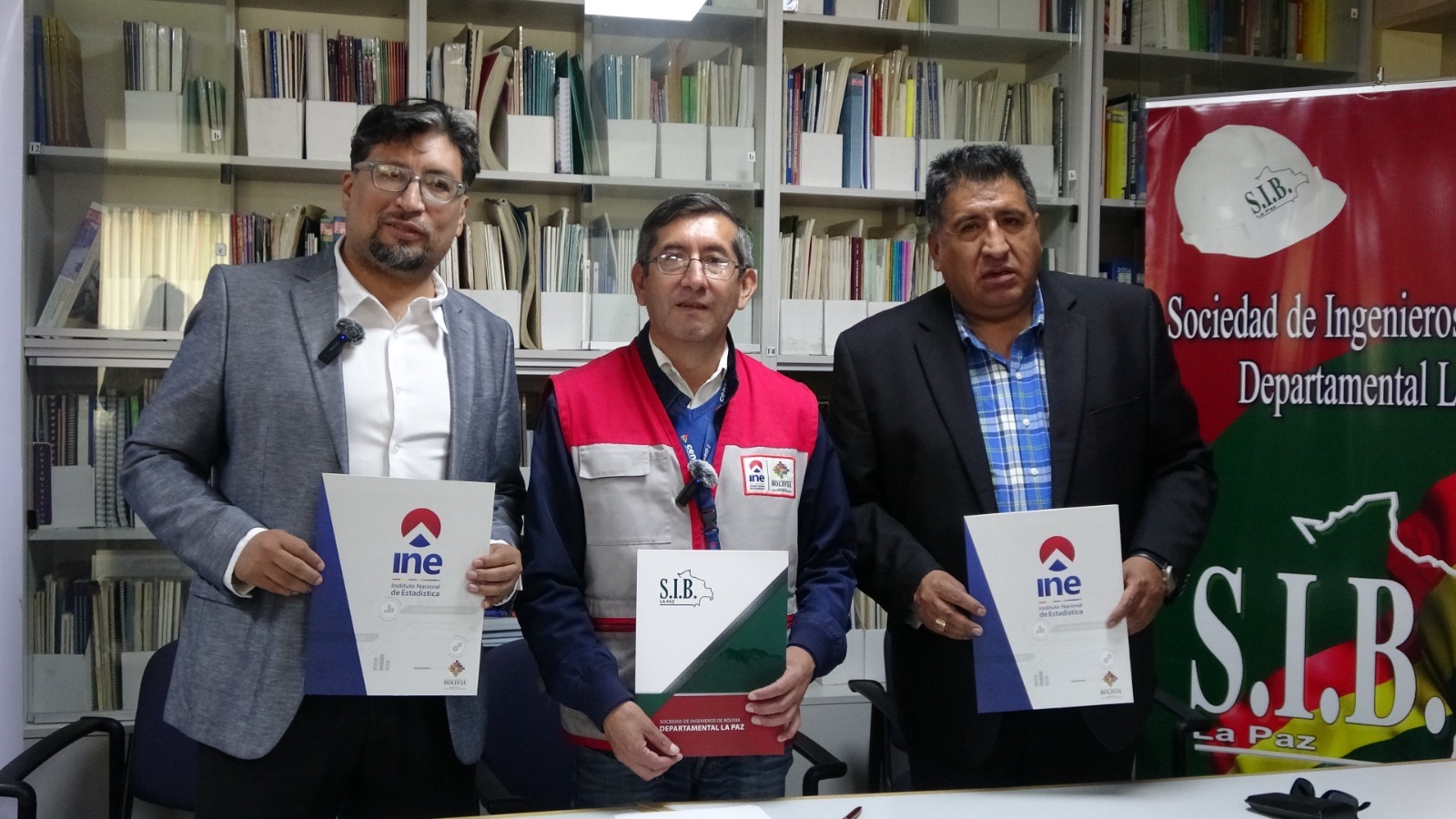 INE y Sociedad de Ingenieros de La Paz unen esfuerzos para fortalecer el trabajo en el Censo