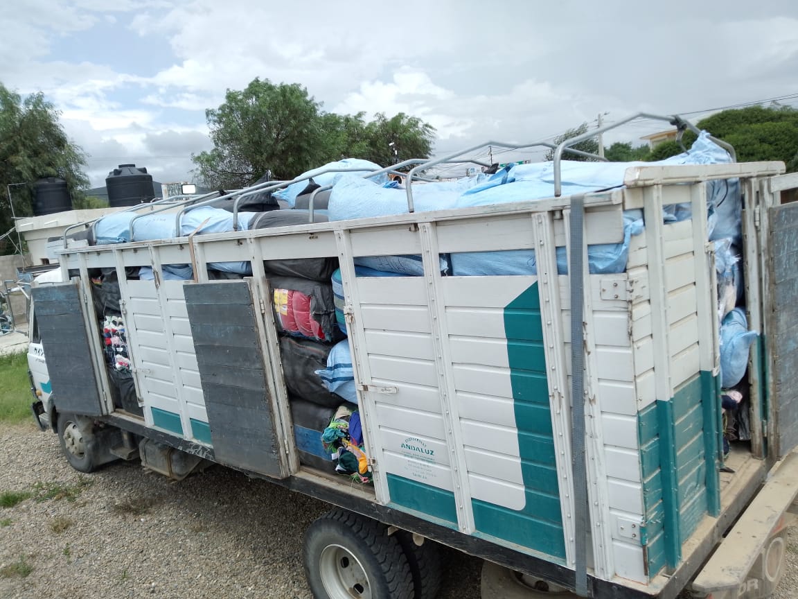 Aduana comisa en Santa Cruz ropa usada por más de Bs 1 millón 