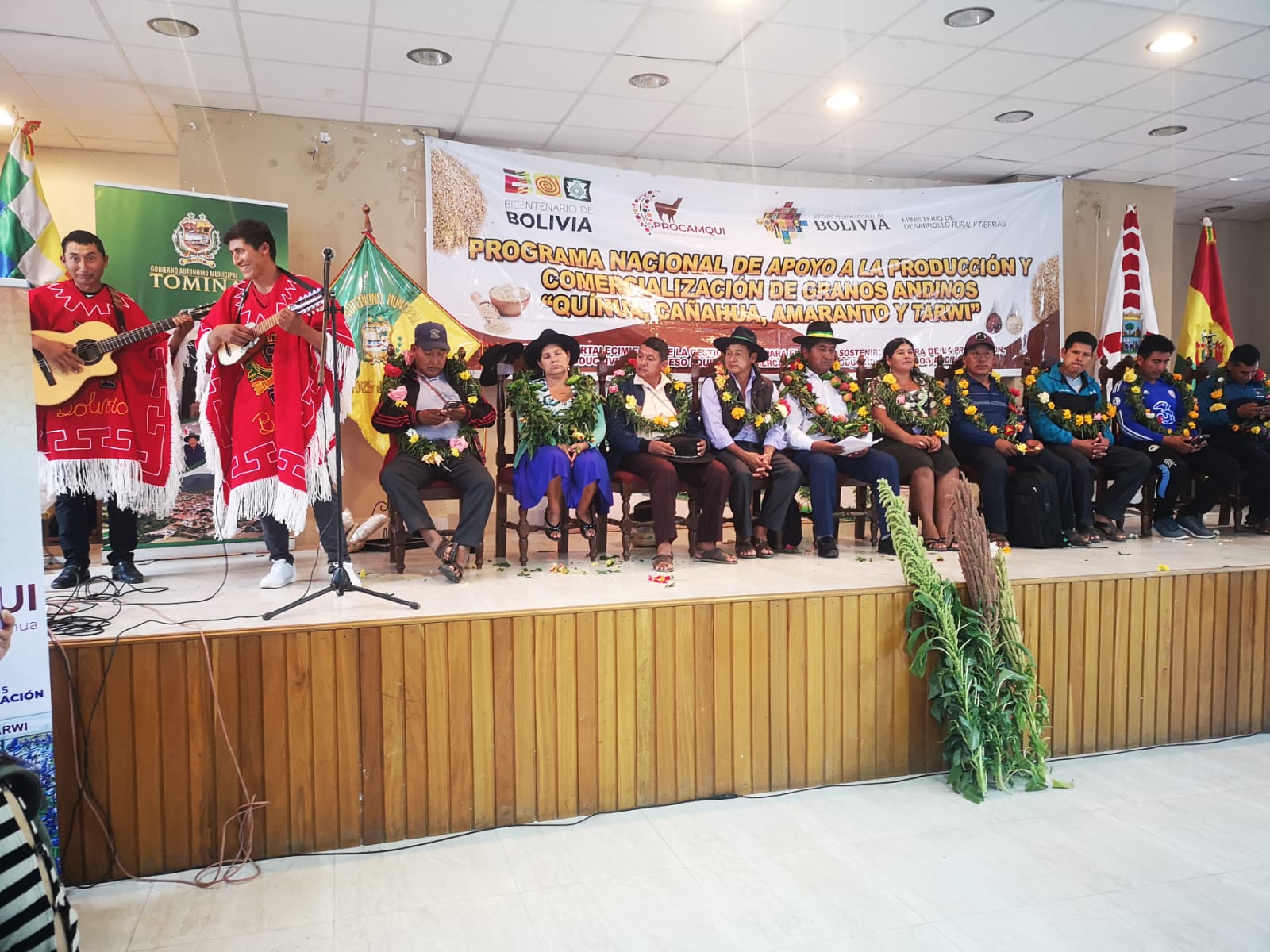 Acuerdan fortalecer producción de amaranto y tarwi en Chuquisaca con apoyo tecnológico por Bs 4 millones 