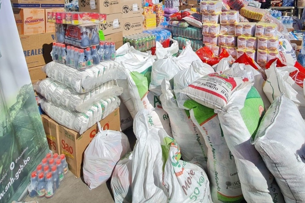 Gobierno entrega más de 89 toneladas de ayuda humanitaria a tres municipios en Cochabamba
